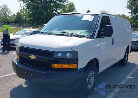 2021 Chevrolet Express Cargo Rwd 2500 Regular Wheelbase Wt from USA, damaged, VIN 1GCWGAFP0M1181312